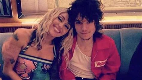 Miley Cyrus fidanzata con Maxx Morando: chi è e .